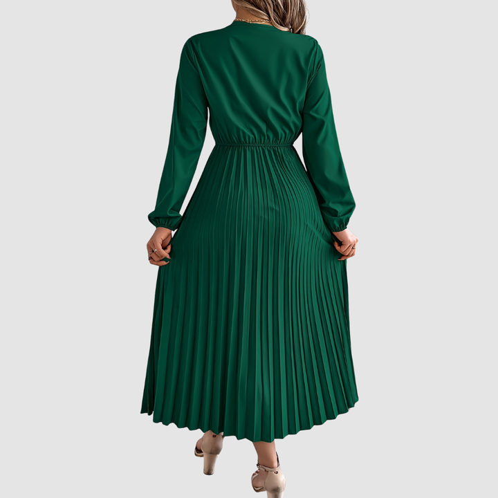 Rivienne – Lace V-Neck A-Line Dress