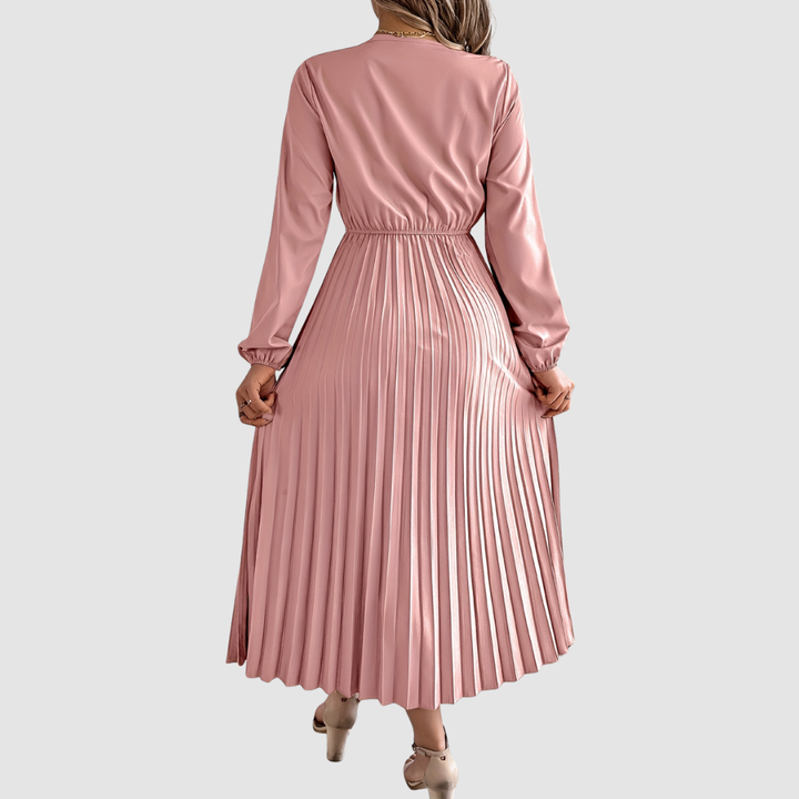 Rivienne – Lace V-Neck A-Line Dress