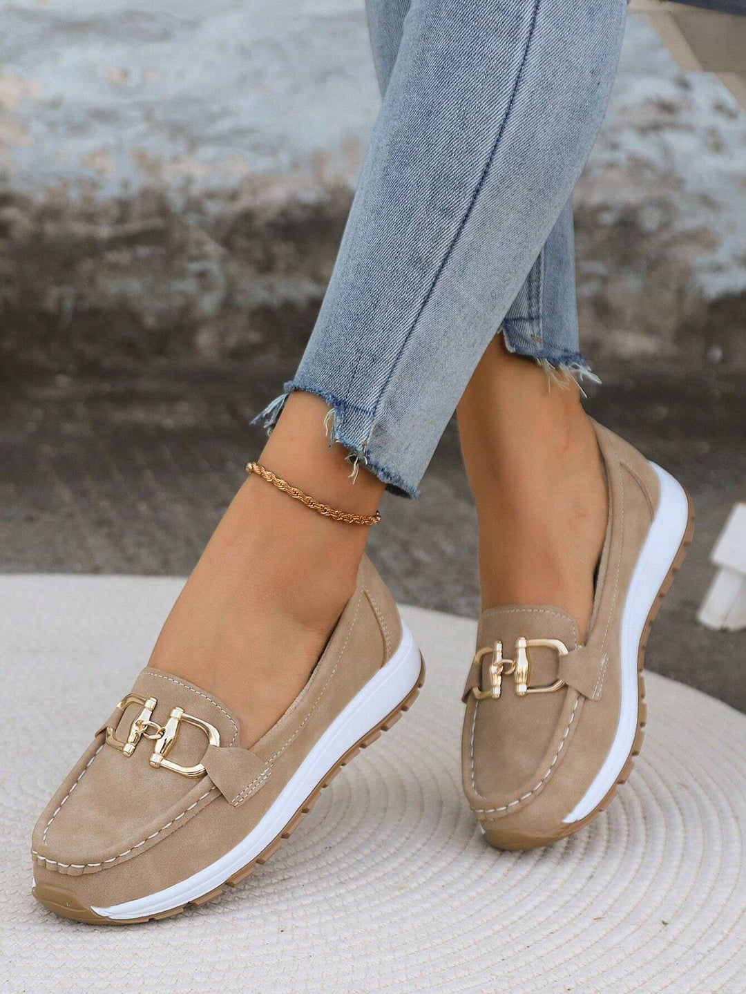 Ellura™ — Minimal Buckle Flats