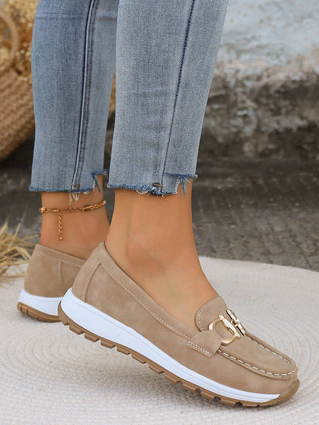 Ellura™ — Minimal Buckle Flats