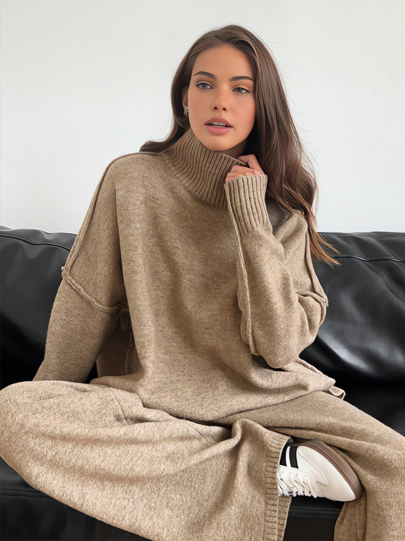 Sorelle – Turtleneck Lounge Set