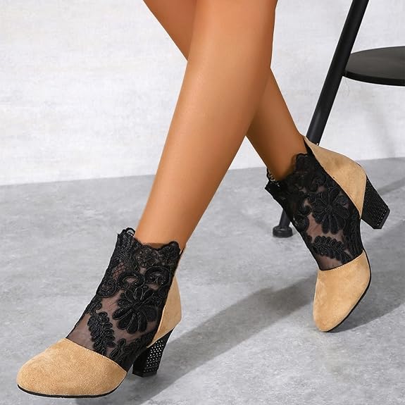 Noelle – Refined Lace Pointed Heels