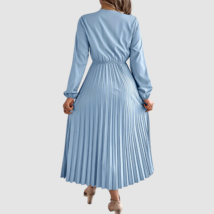 Rivienne – Lace V-Neck A-Line Dress