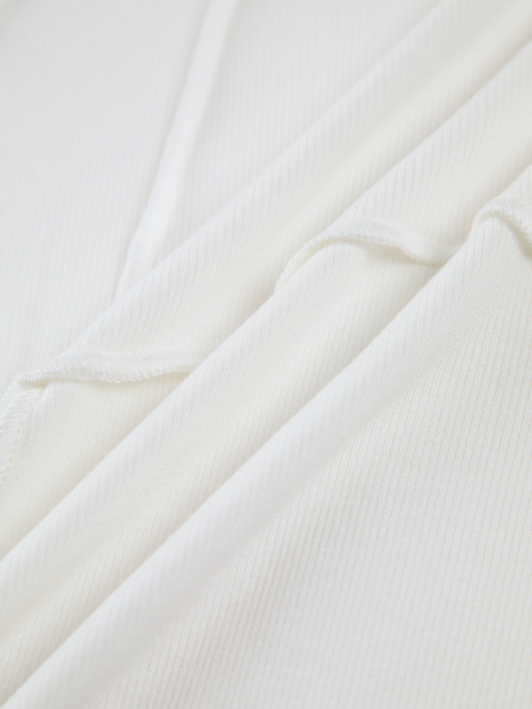 Lyra – Fitted Long-Sleeve Shirt