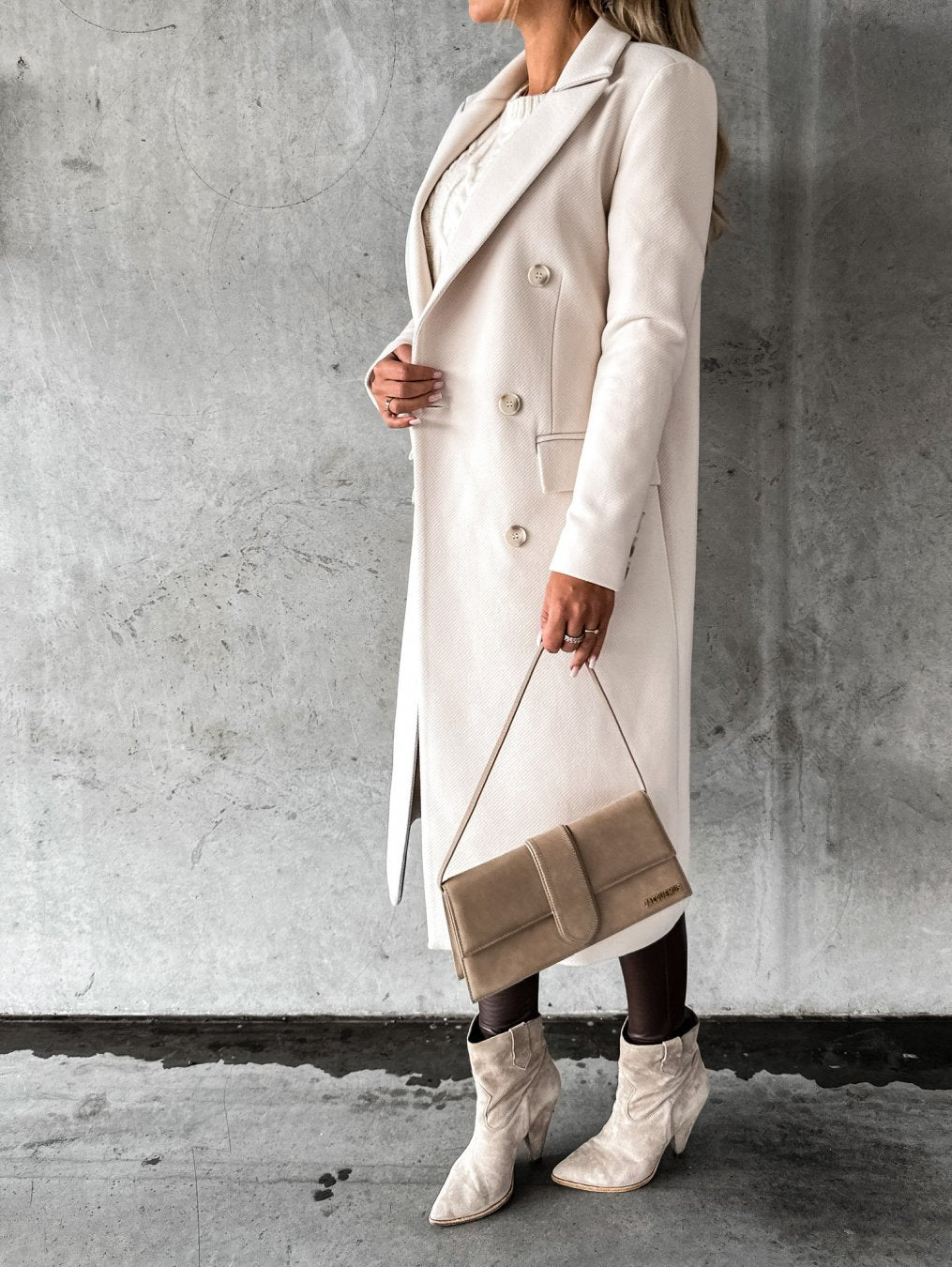Monéra — Double-Breasted Long Coat