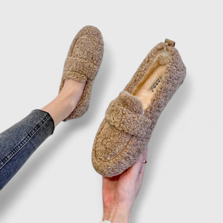 Wrenna — Cozy Indoor Slippers