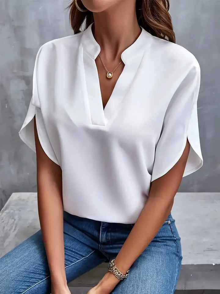Selena – Flowing V-Neck Blouse