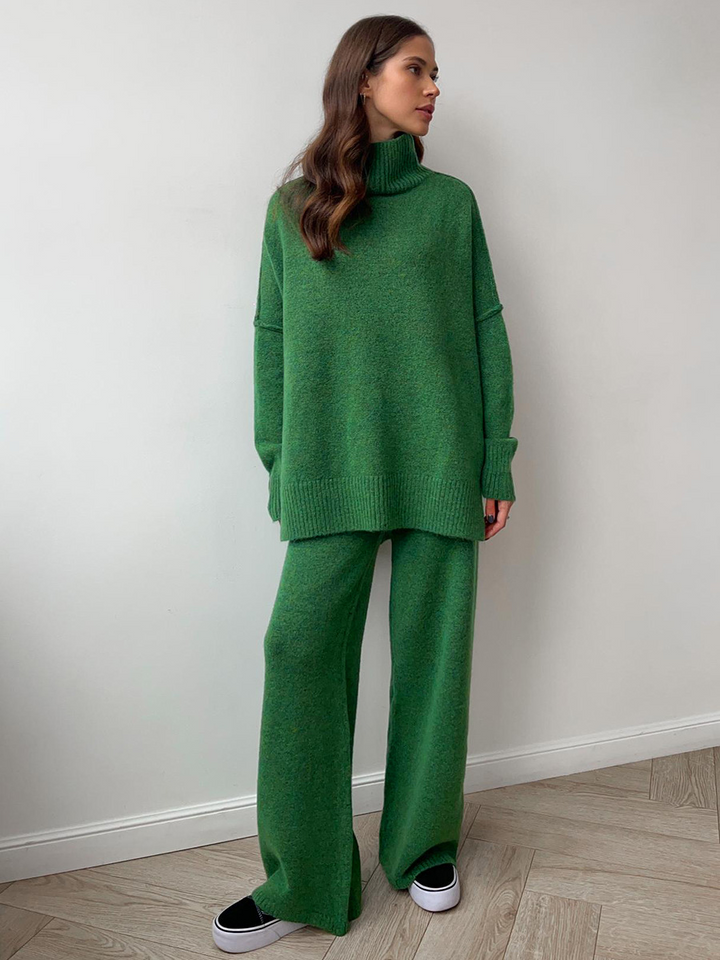 Sorelle – Turtleneck Lounge Set