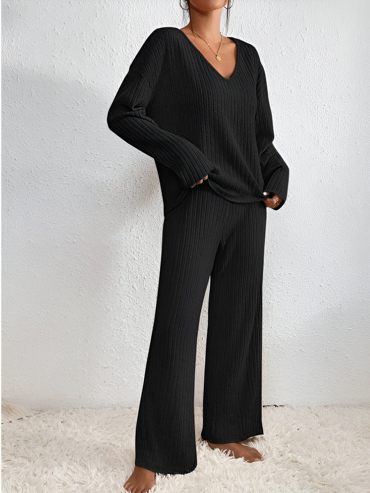 Aurelia – Ribbed V-Neck Sweater Set