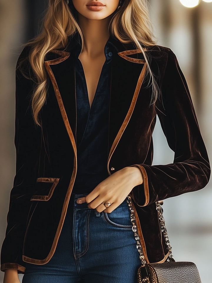 Veloria – Retro Velvet Pocket Blazer